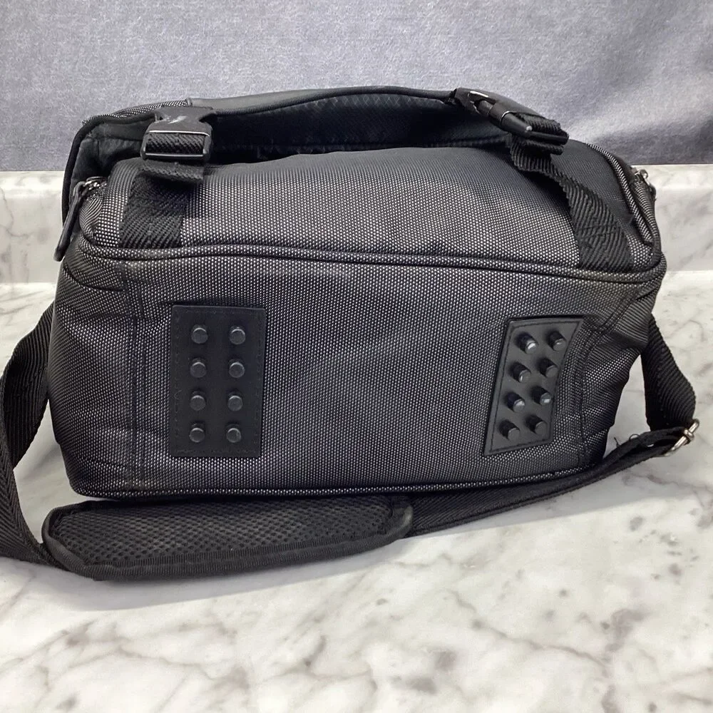 Nikon Digital SLR DSLR Camera Bag 17001 Case Padded Shoulder Strap Genuine